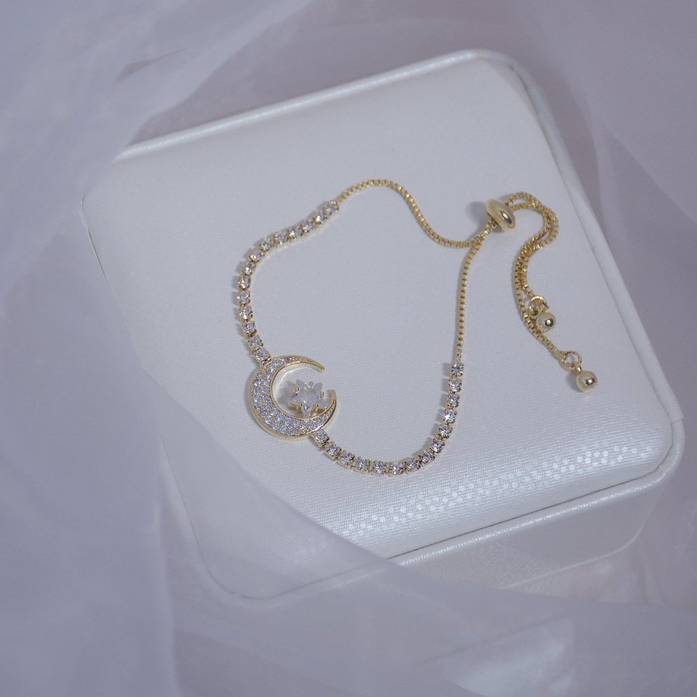 NEW 14K Gold Plated Diamond Moon Star Bracelet - Picture 3 of 7